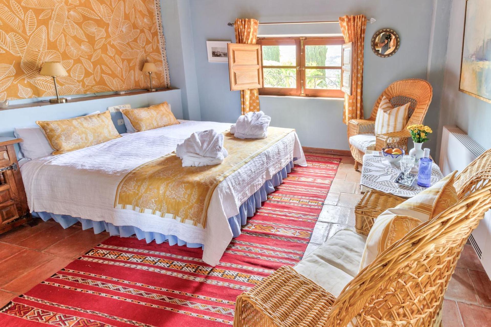 Cortijo El Pino Retreat Bed & Breakfast Albunuelas Exterior photo